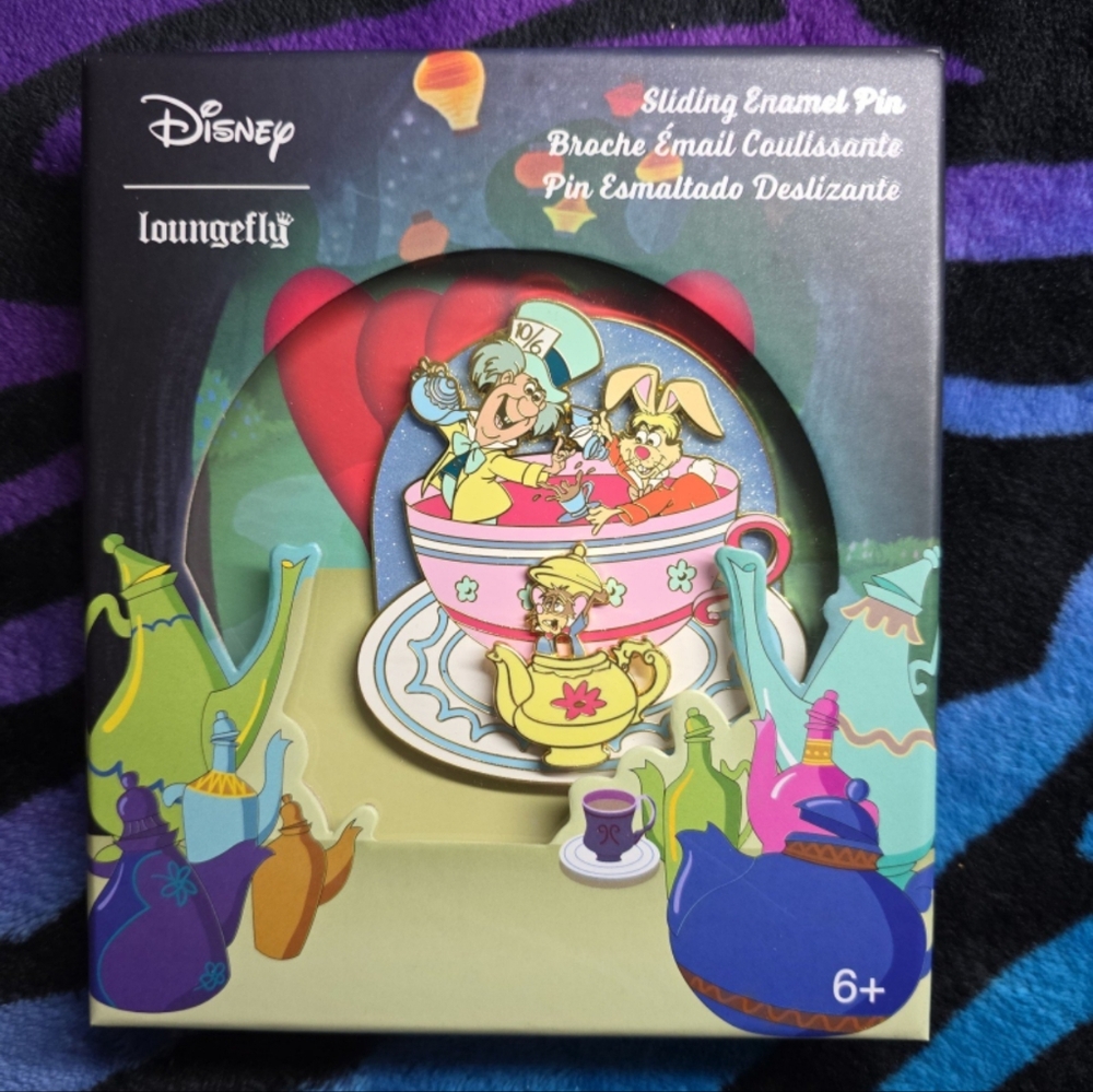 Disney Loungefly Alice In Wonderland Limited Edition Enamel Pin
